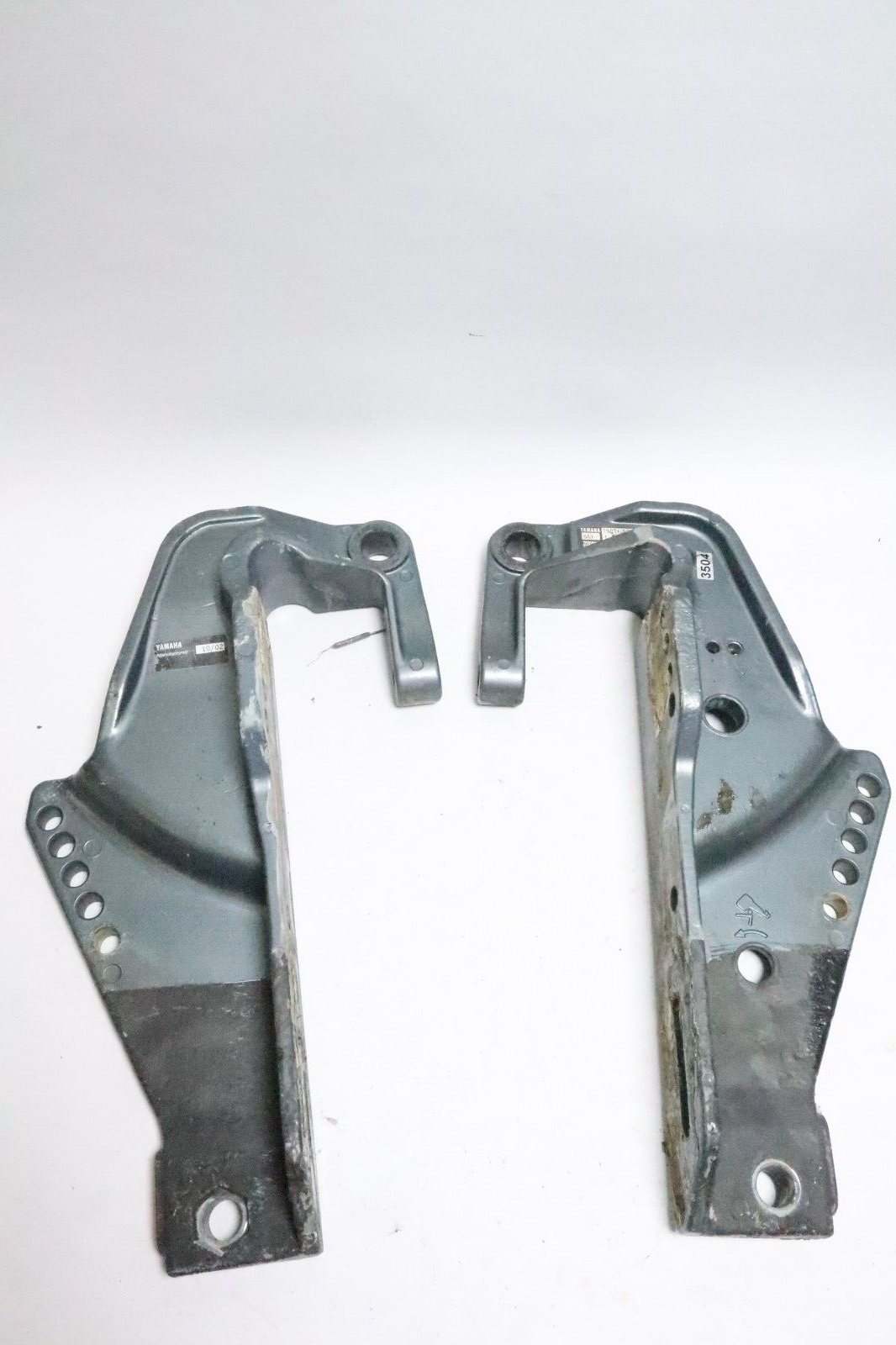2001-2004 YAMAHA 50 hp CLAMP BRACKET ASSY 62Y-43112-00-4D + 62Y-43111-00-4D