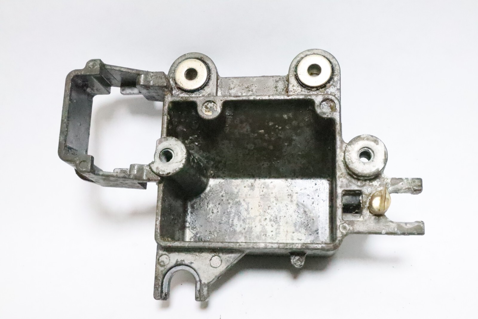 Nissan 15hp 4 stroke outboard electronics bracket (3H8069010)