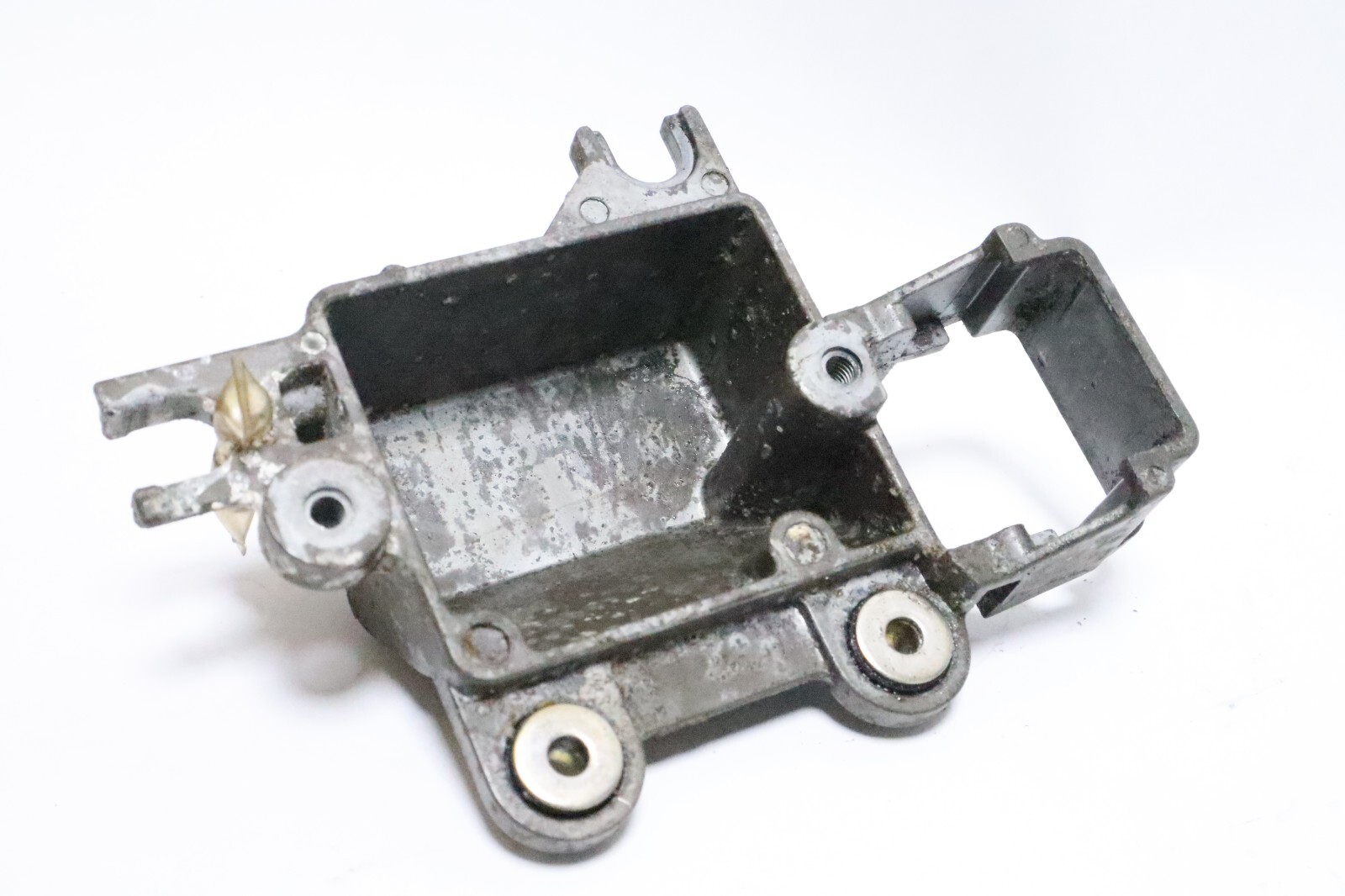 Nissan 15hp 4 stroke outboard electronics bracket (3H8069010) - Image 5