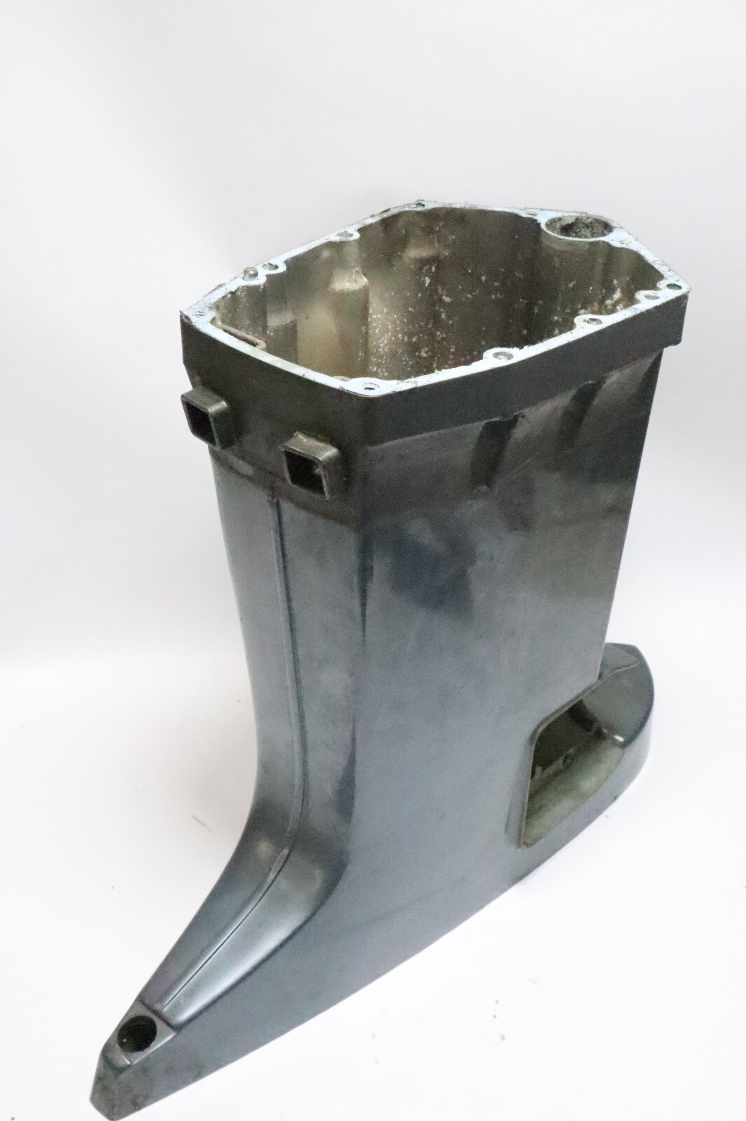 6E5-45111-01-8D Yamaha Outboard 115-225 Exhaust Driveshaft Upper Casing Housing - Image 4