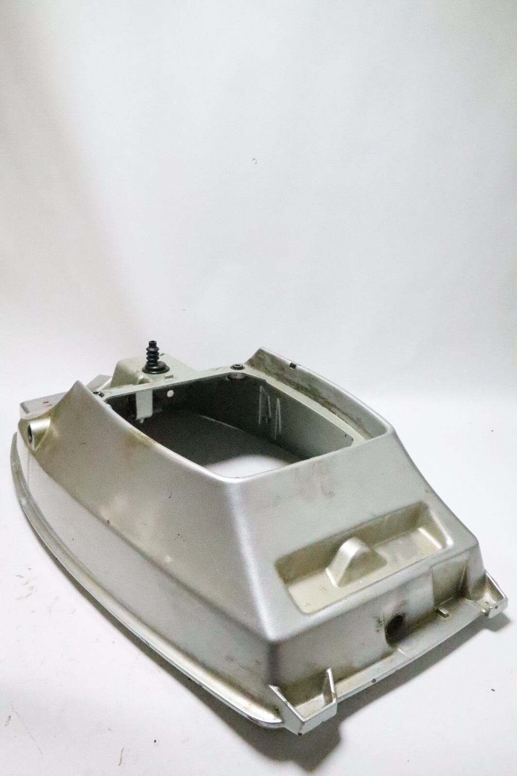 Suzuki dt40 61111-98662-02M Lower Engine/Motor Cover - Used - Image 12