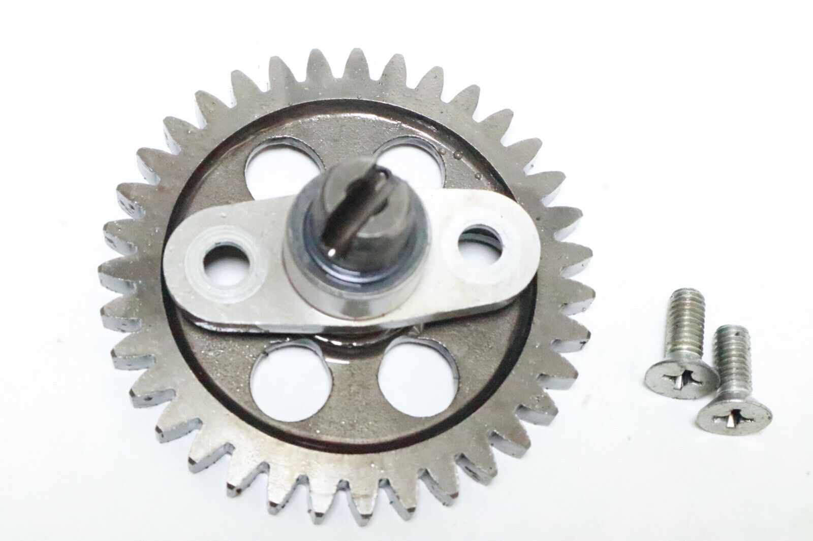 KAWASAKI ZG1200 VOYAGER XII ZR1100 ZEPHYR ENGINE MOTOR OIL PUMP DRIVE GEAR USED - Image 5