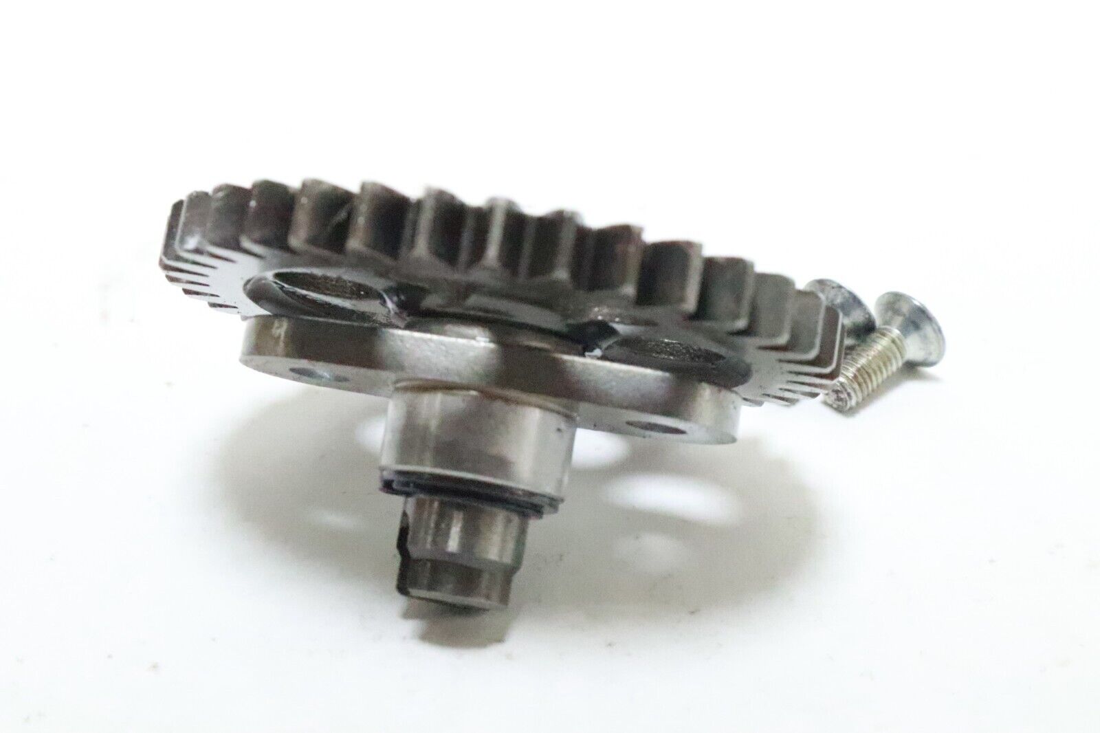 KAWASAKI ZG1200 VOYAGER XII ZR1100 ZEPHYR ENGINE MOTOR OIL PUMP DRIVE GEAR USED - Image 7
