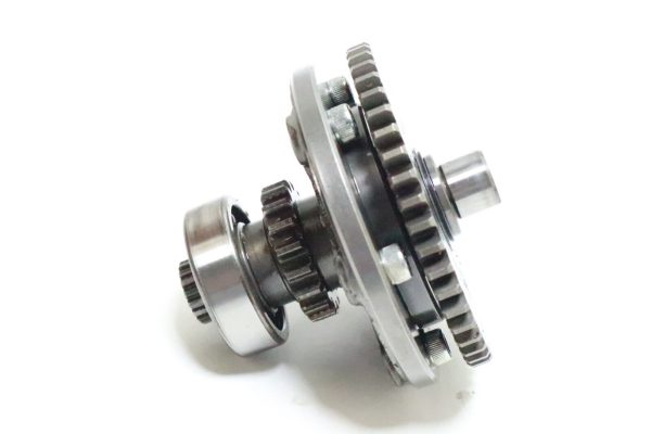 2003 KAWASAKI VOYAGER XII OEM ALTERNATOR SECONDARY SHAFT AND BUSHINGS R7.BX26  USED - Image 2