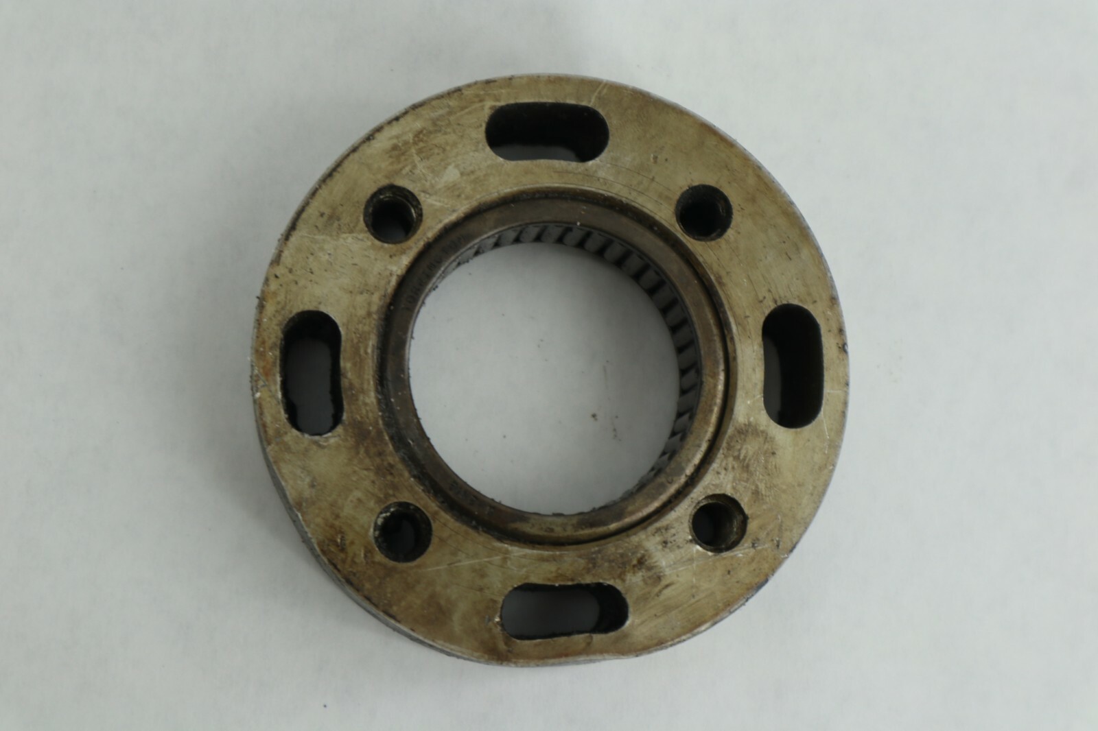 Used Force 85 - 150 HP L Drive Reverse Gear CARRIER HOLDER F2A694662 - Image 8