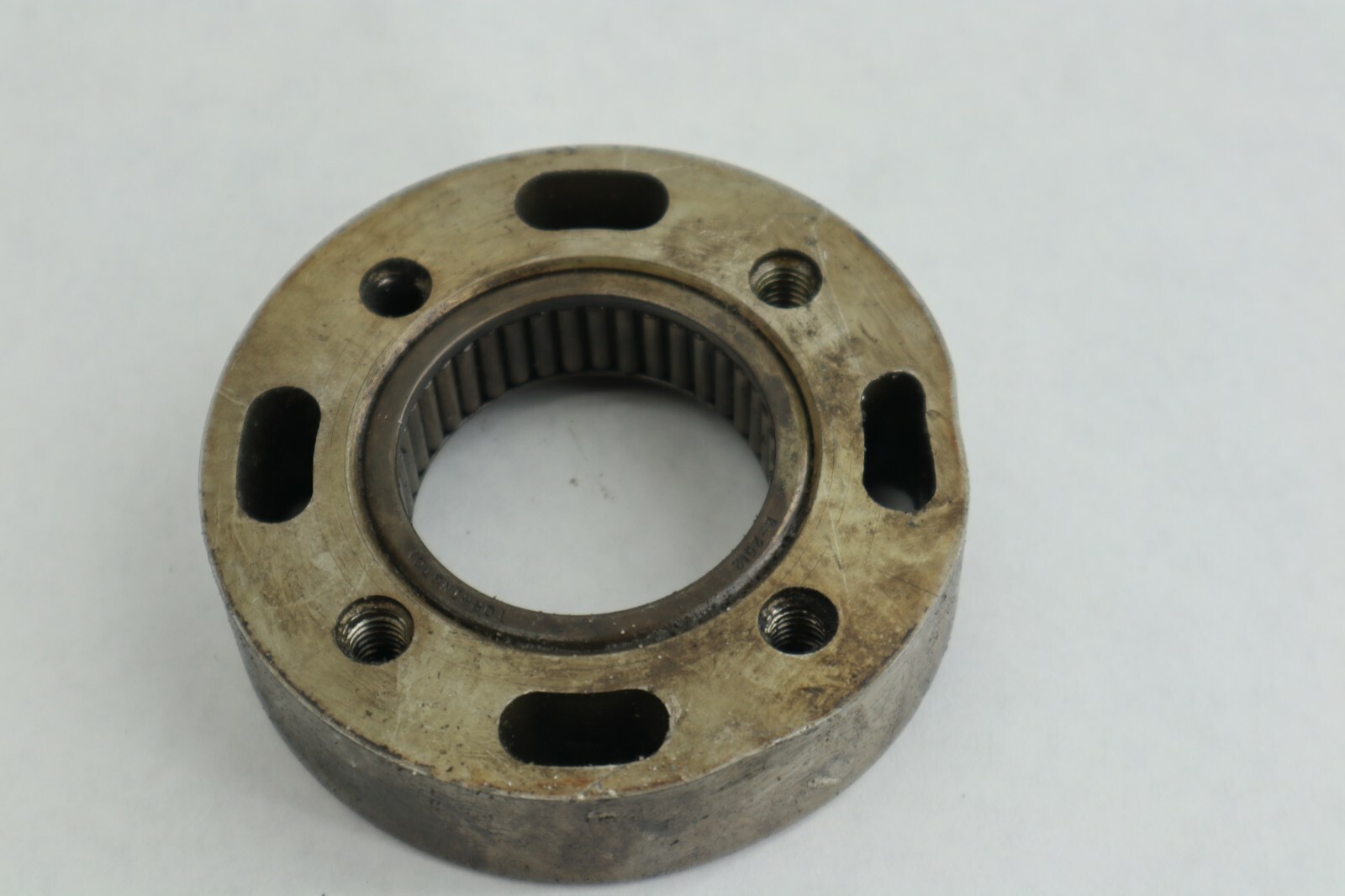 Used Force 85 - 150 HP L Drive Reverse Gear CARRIER HOLDER F2A694662 - Image 10