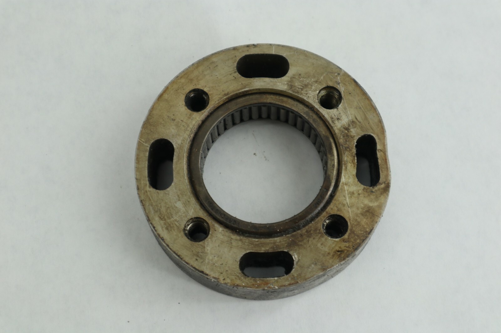 Used Force 85 - 150 HP L Drive Reverse Gear CARRIER HOLDER F2A694662 - Image 11