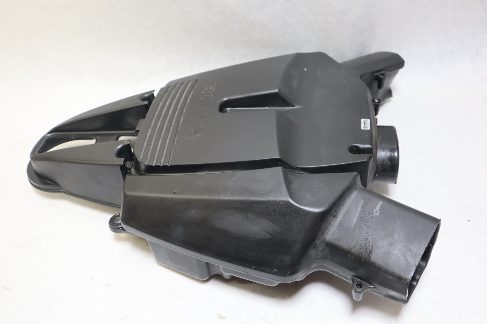 HONDA MARINE OUTBOARD BF 200 225 MUFFLER CASE 17372-ZY3-000 has damage see pics - Image 6