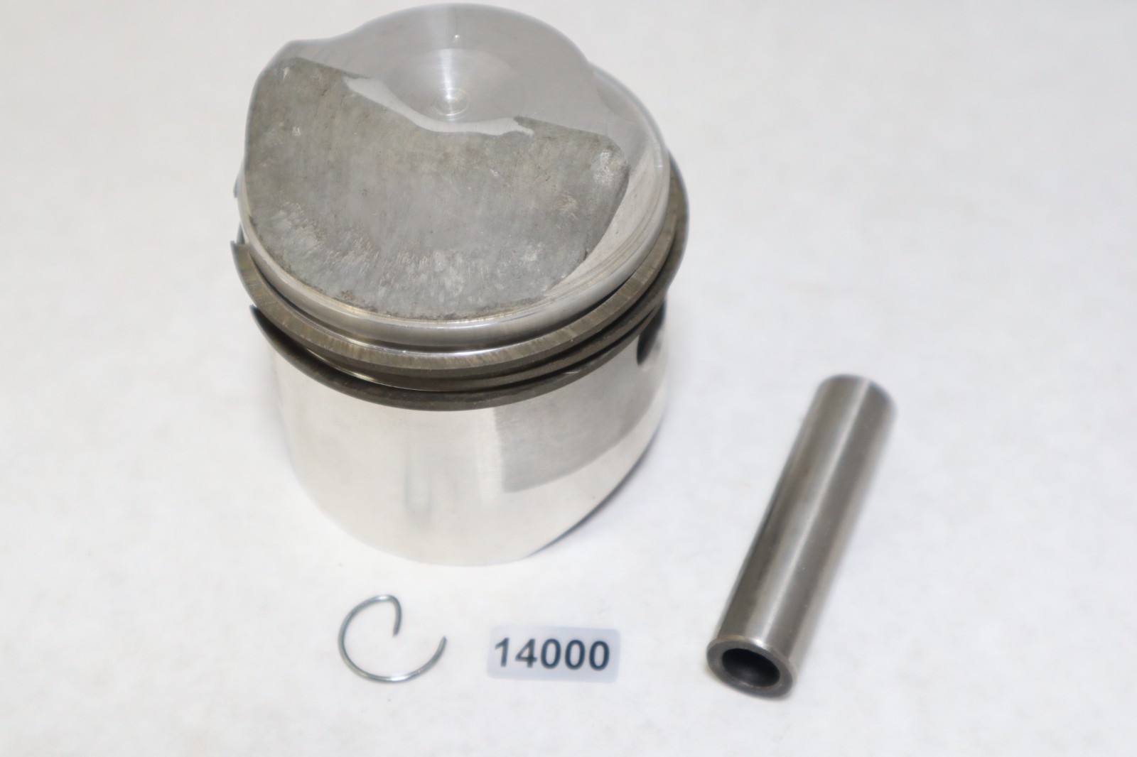 New OEM Mercury Outboard Piston Kit (Piston/Rings/Wrist Pin) # 724-2537A2 - Image 2