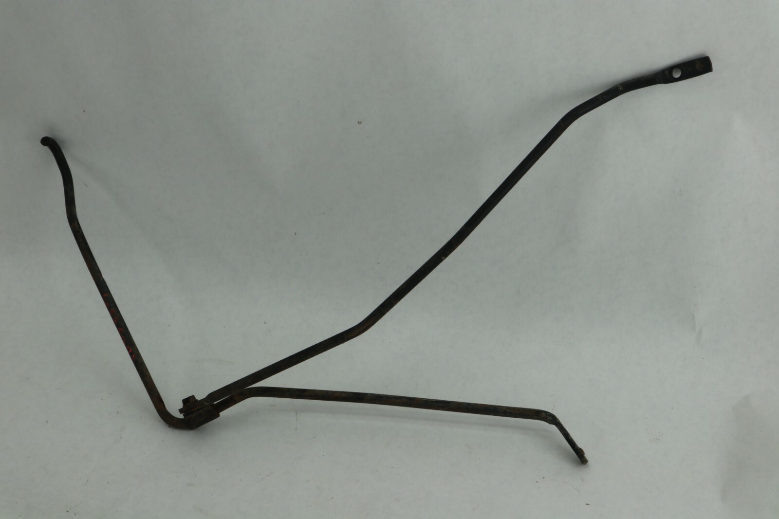 06 Honda TRX 350 FE Rancher Left Front Heel Fender Mount 61108-HN7-000 2004-2007 - Image 2