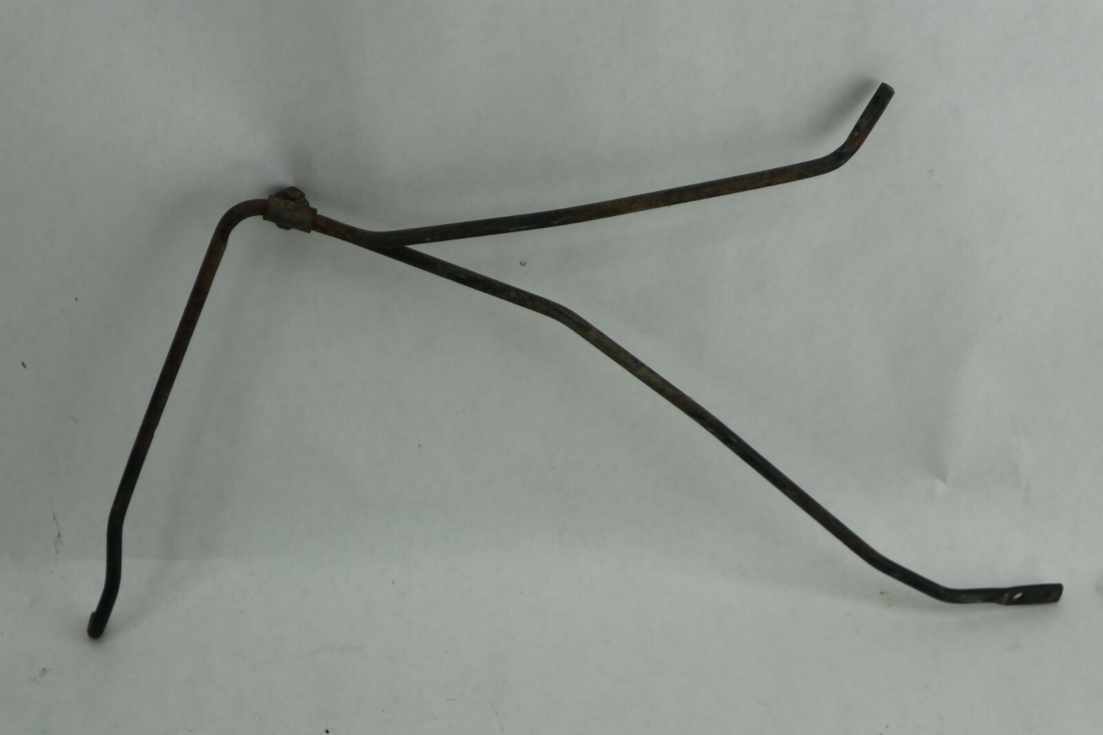 06 Honda TRX 350 FE Rancher Left Front Heel Fender Mount 61108-HN7-000 2004-2007 - Image 10