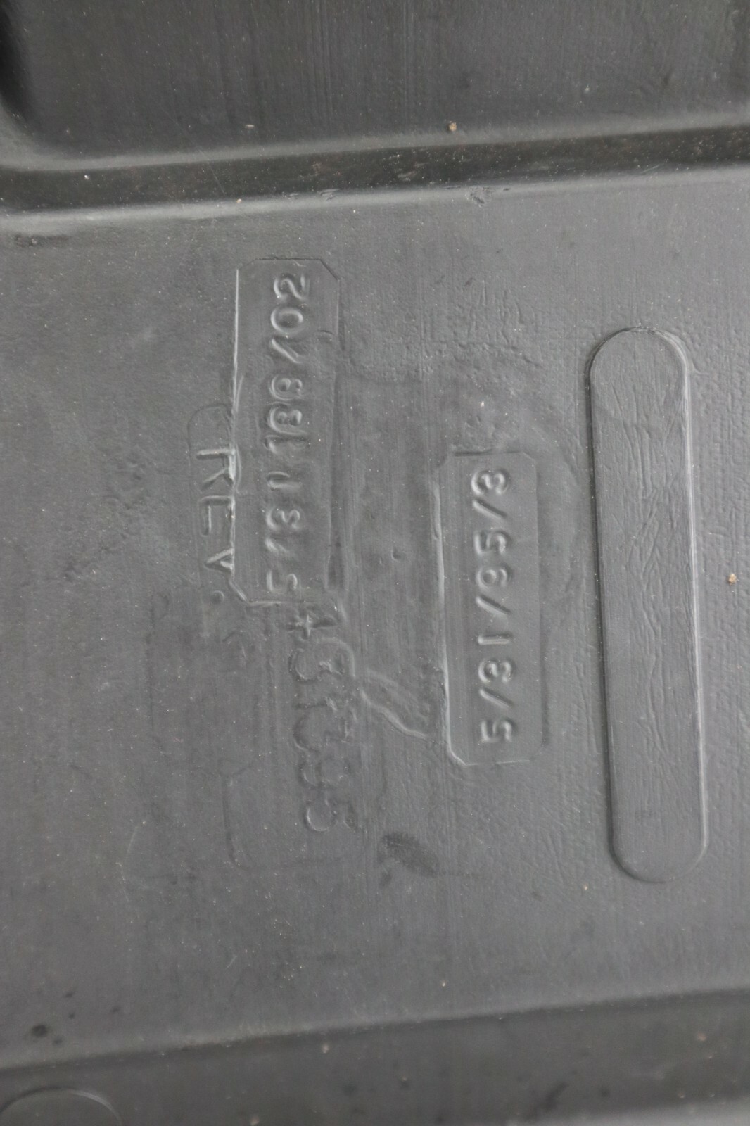 1996 1995 POLARIS SL 750 780 900 Front Upper Storage Bin Lid Inner Hood - Image 10