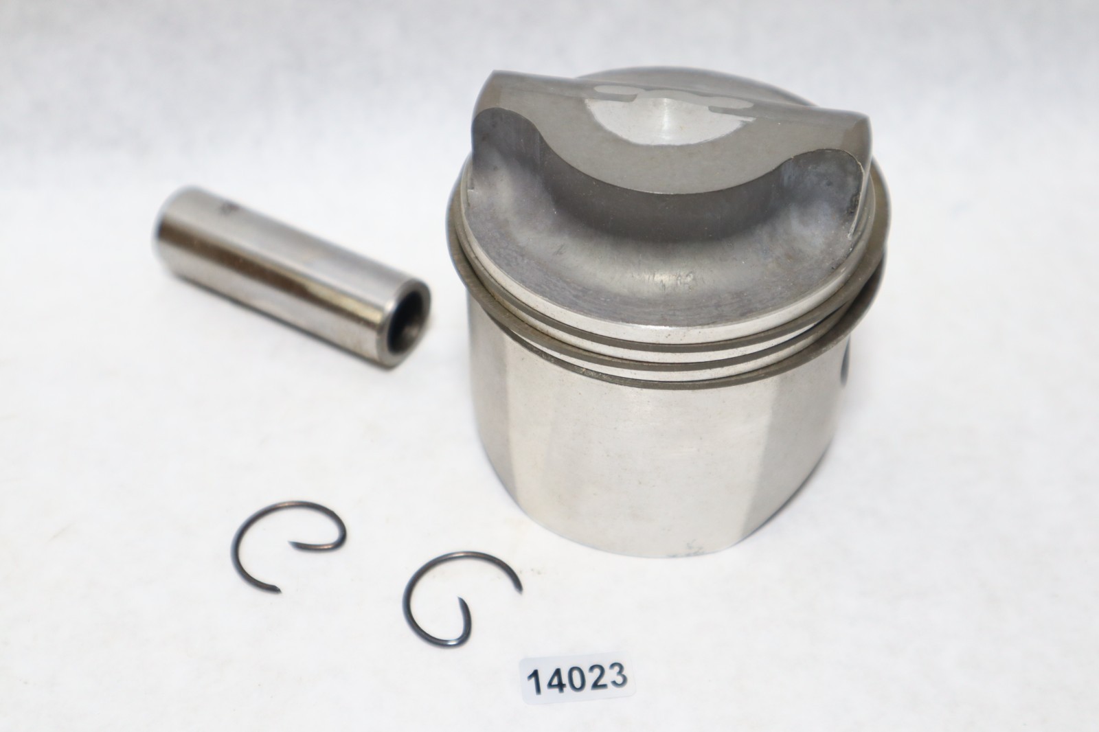 Mercury Quicksilver Piston Part 739-3380A 2 Piston And Rings