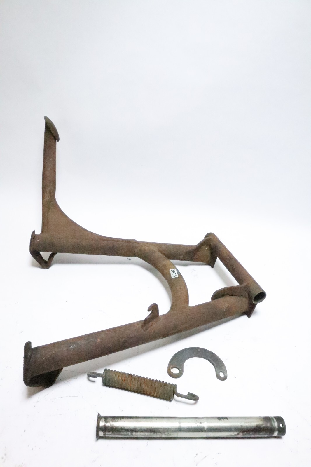 85 Honda VF 1100 S V65 Sabre Center Stand 50500-MB3-000 1984-1985 - Image 4