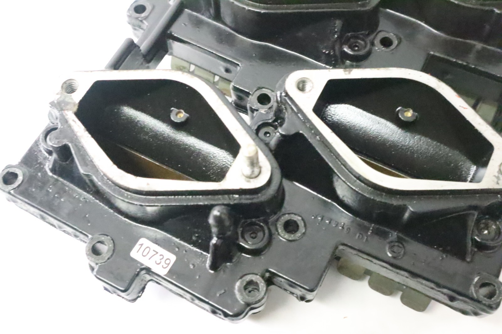 UPPER LOWER INTAKE MANIFOLD w REED PLATE 0437340 JOHNSON 95-2001 200HP - Image 4