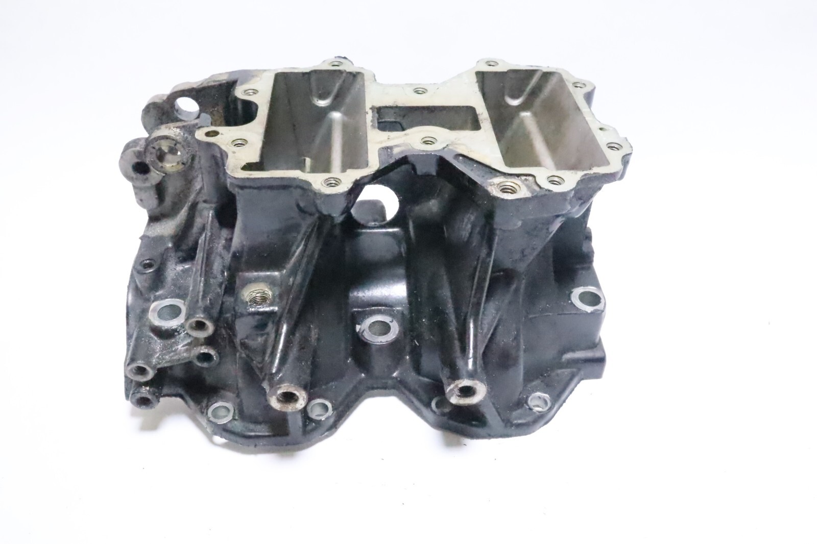 1998-05 Johnson Evinrude 40HP 2 Stroke INTAKE SIDE OF CRANKCASE 332401