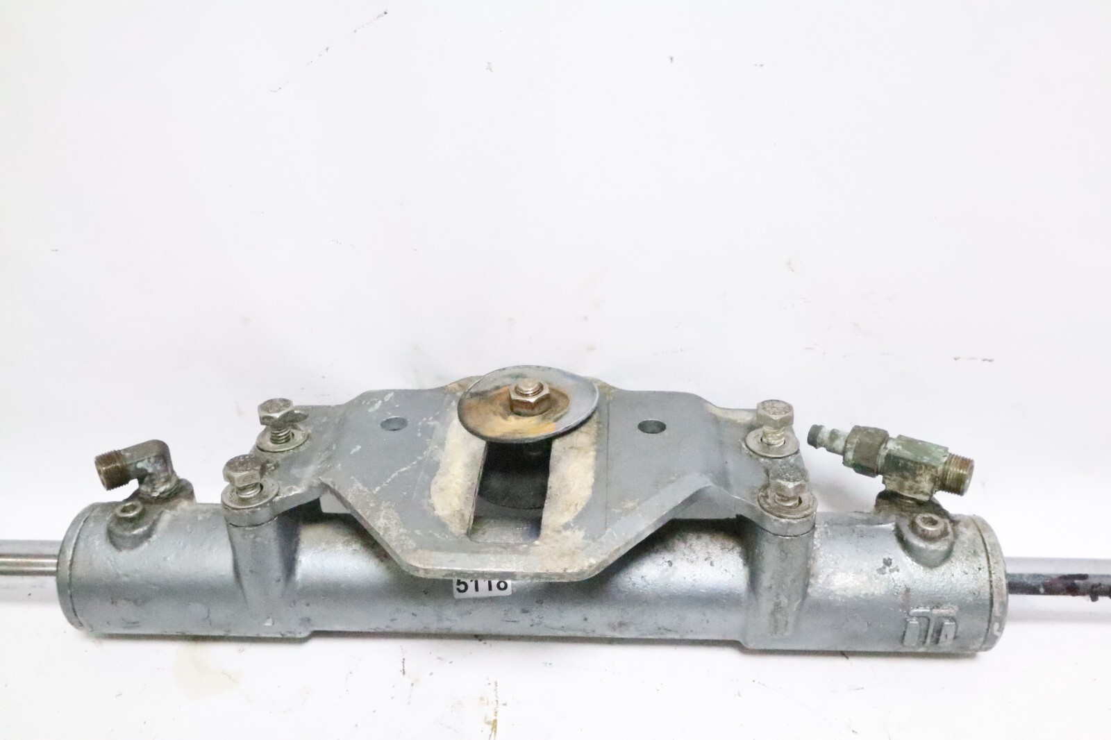 Yamaha 115 HP outboard hydraulic steering ram CP01 GP01 ? - Image 3