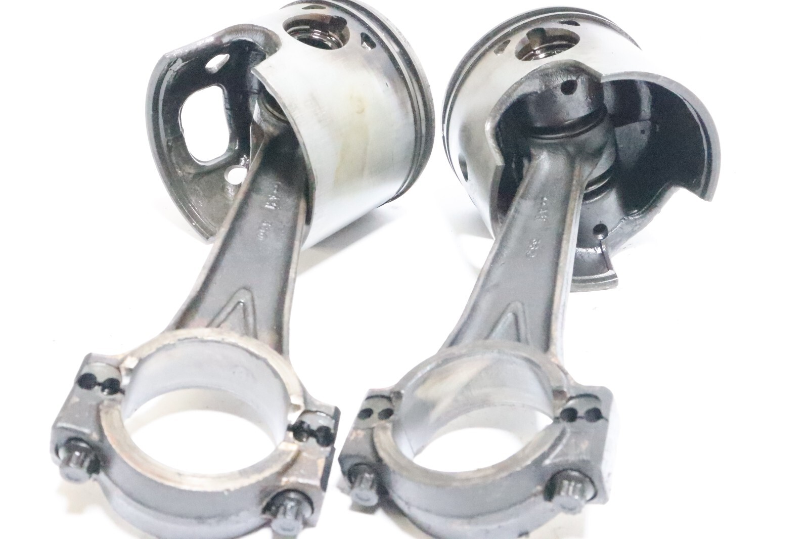 99 Evinrude 200 HP 2 Stroke Piston And Rod Assembly PN 439357 port qty 2 - Image 8
