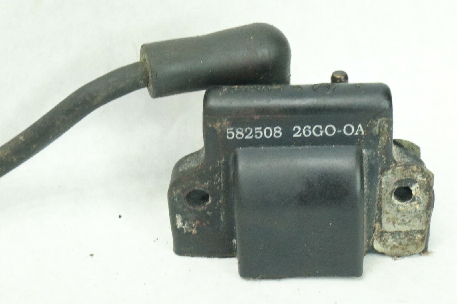 Johnson outboard 30hp v4 115 2-stroke Ignition coil 582508 - Image 3