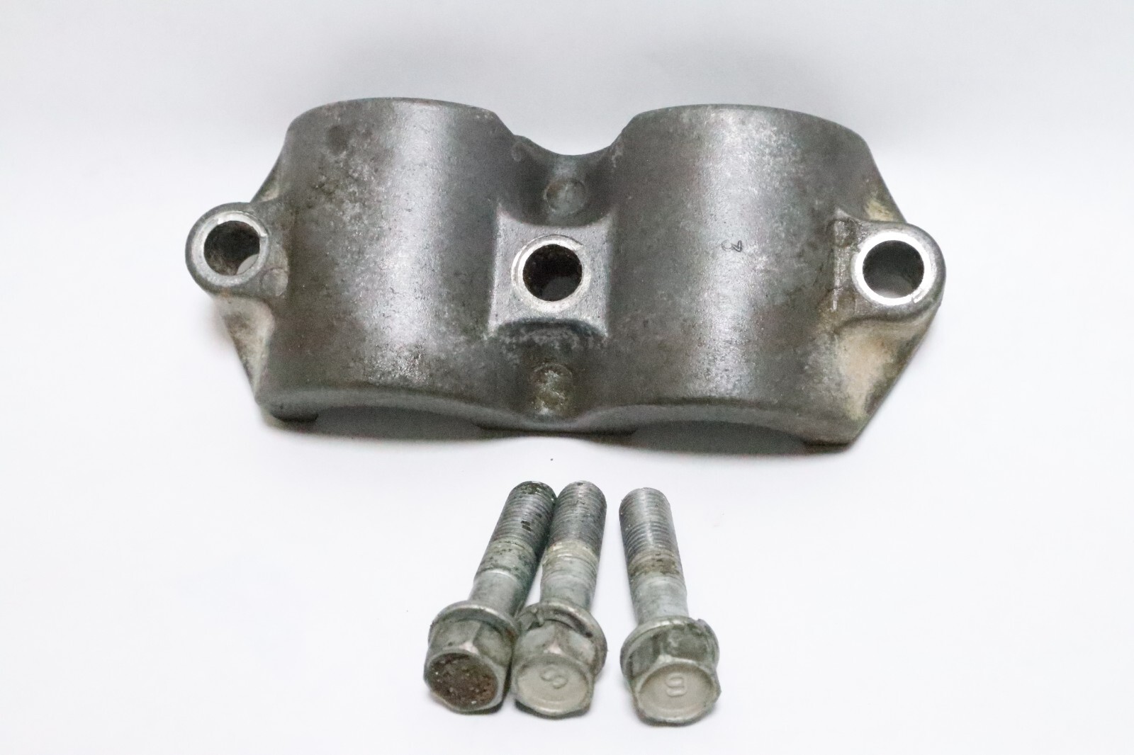 YAMAHA UPPER MOTOR MOUNT COVER PN# 6E5-44511-00-5B OUTBOARD OX66 HPDI