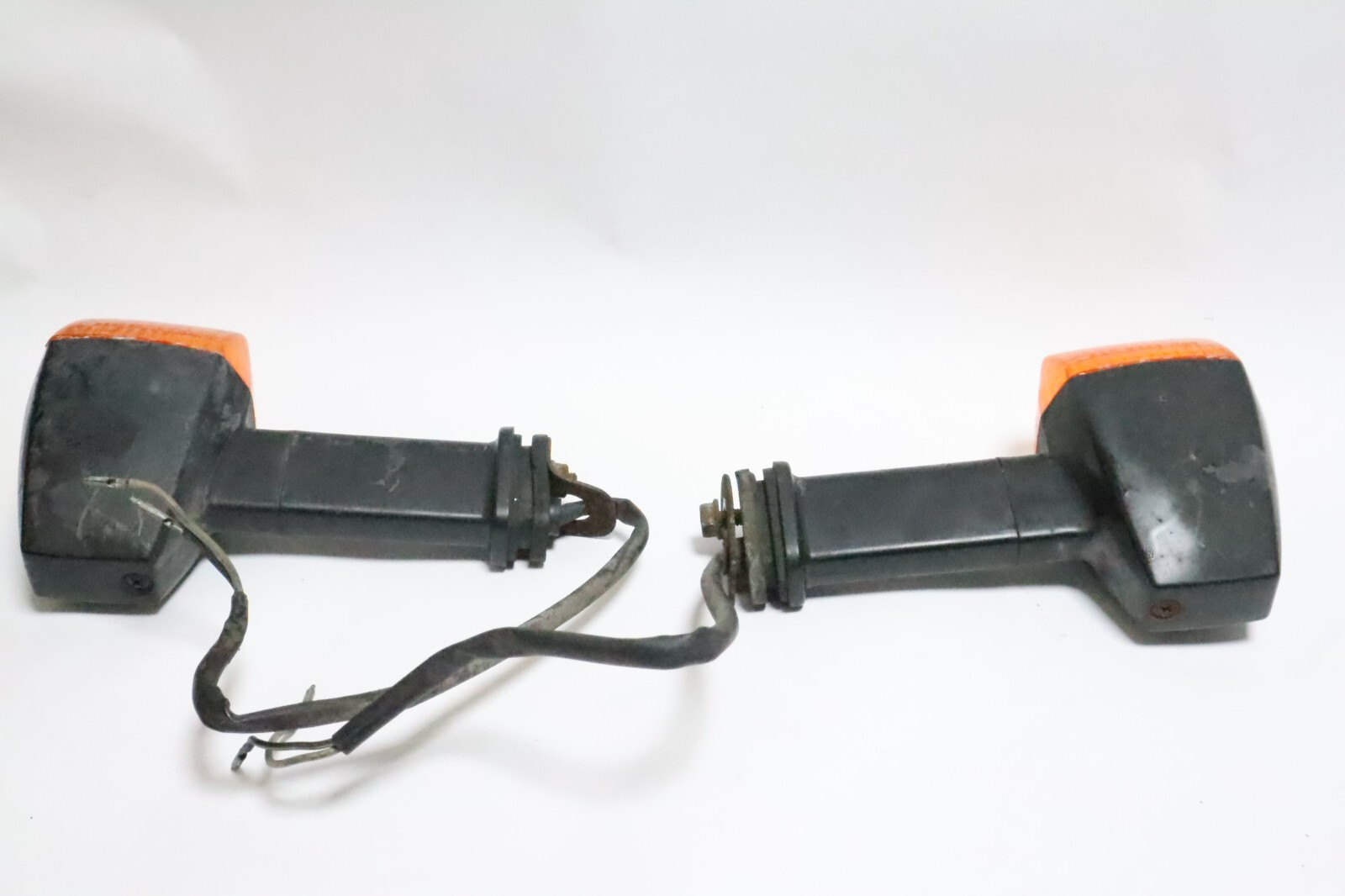 86-91 KAWASAKI CONCOURS 1000 OEM LEFT RIGHT REAR TURN SIGNAL LIGHT INDICATOR - Image 5