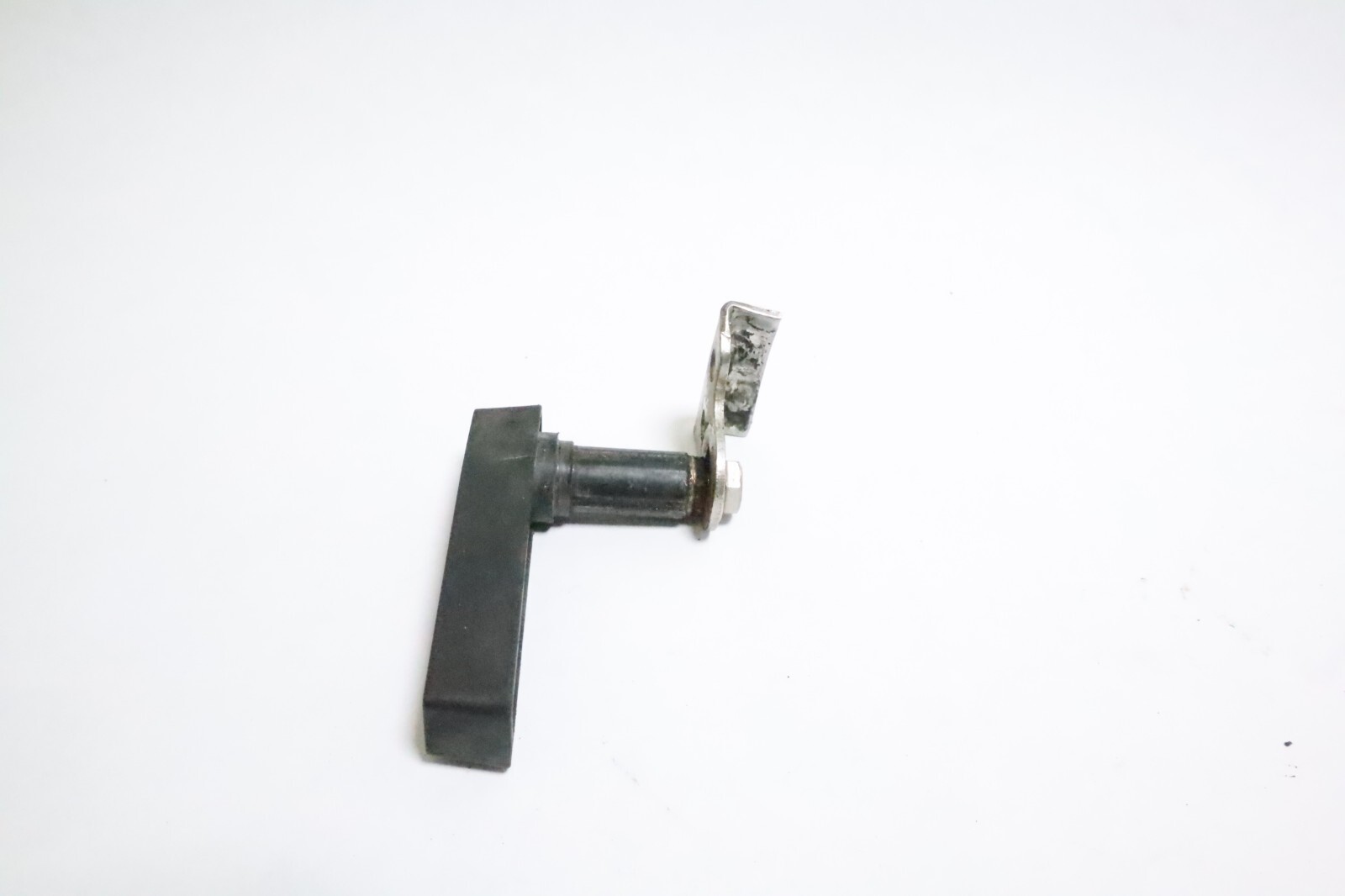 40-50 48 HP Johnson Evinrude Cowling Latch Handle Assy 1989-2005 396611 330253 - Image 2