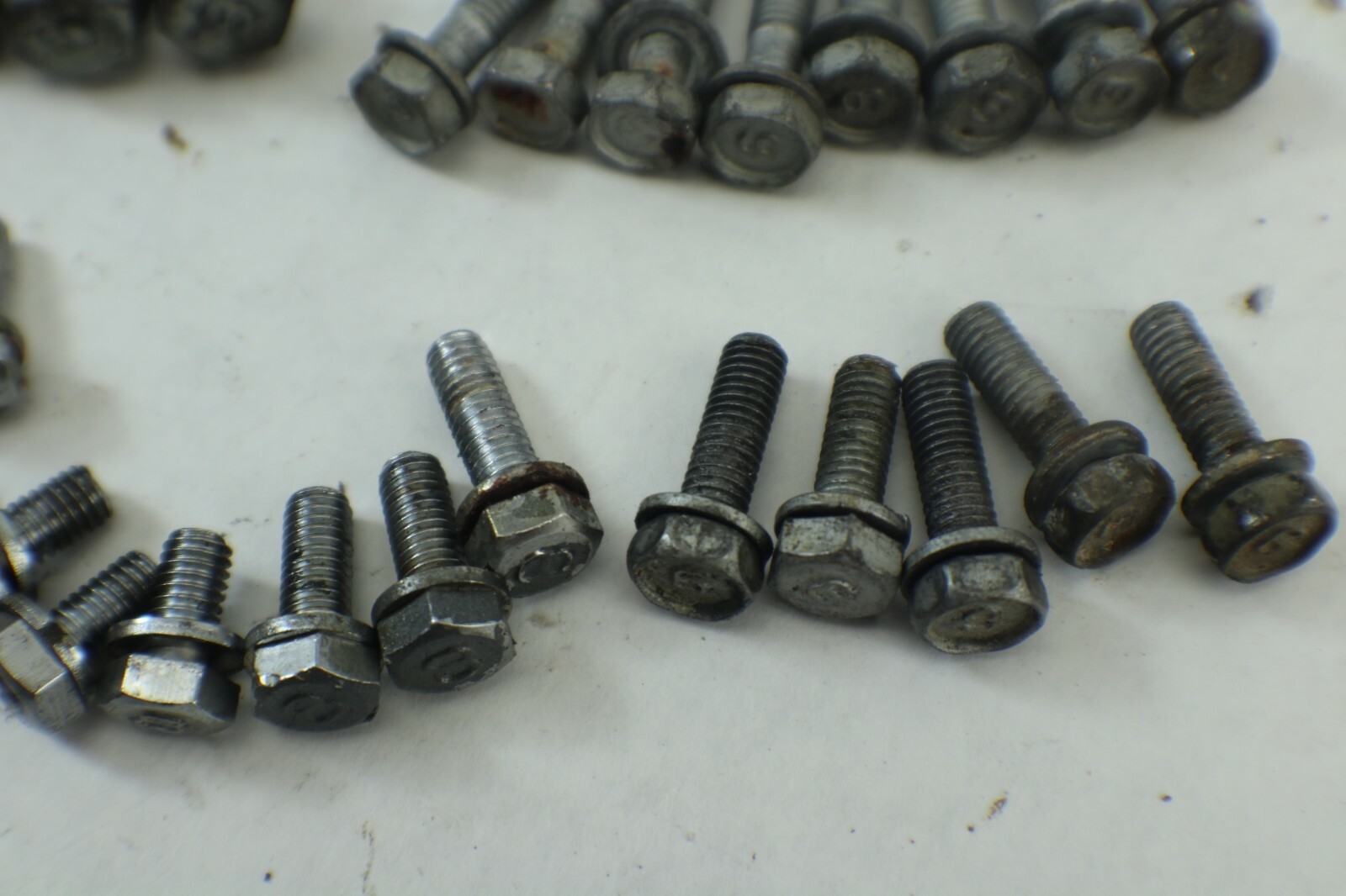 1985 1987Yamaha 9.9 15 HP Outboard Hardware Nuts and bolts - Image 4