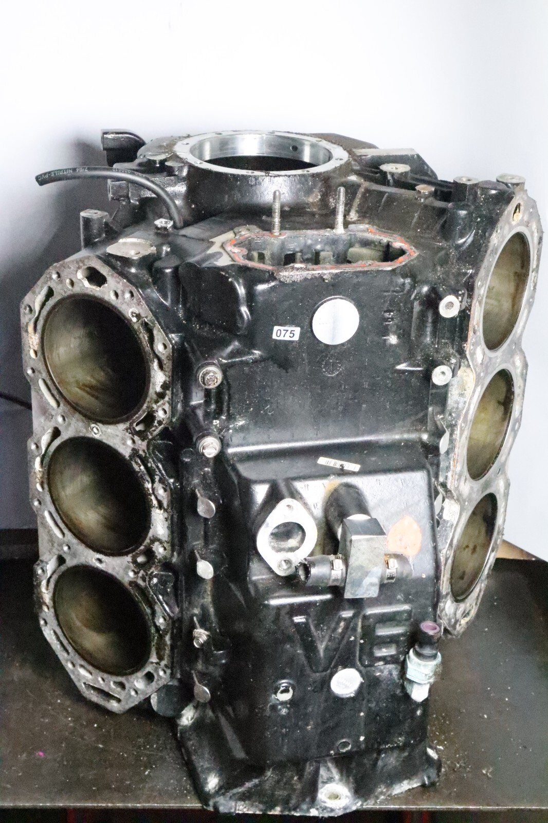 5007297 Johnson Evinrude 2008-2010 225 250 300 HP G1 ENGINE CRANKCASE BLOCK