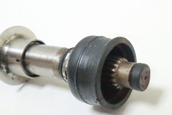 Seadoo 1998 GTX Limited 947, Engine Driveshaft 272000901  USED - Image 3