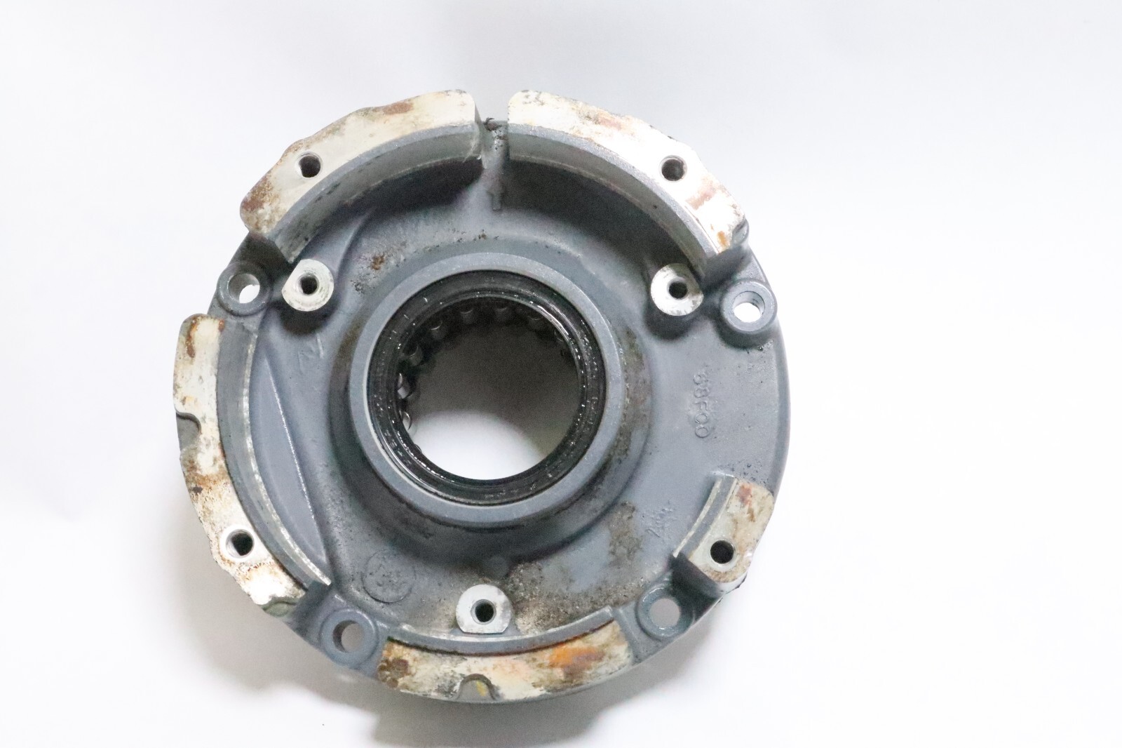 YAMAHA MARINE OUTBOARD V6, CRANKSHAFT BEARING HOUSING, 68F-15163-00-94 - Image 2
