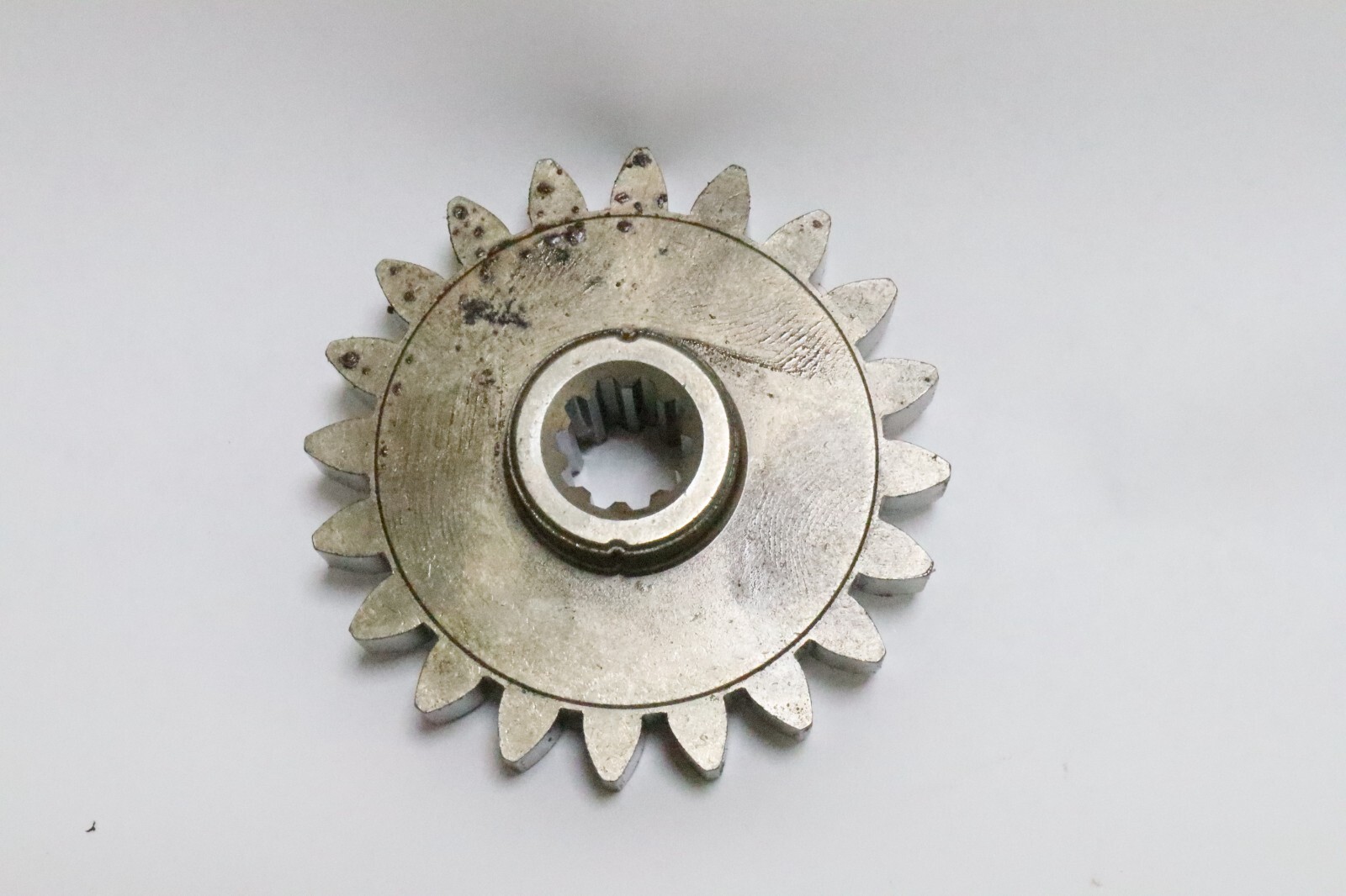 SUZUKI df 150 175HP (2006-2009): OIL PUMP DRIVEN GEAR - Image 6