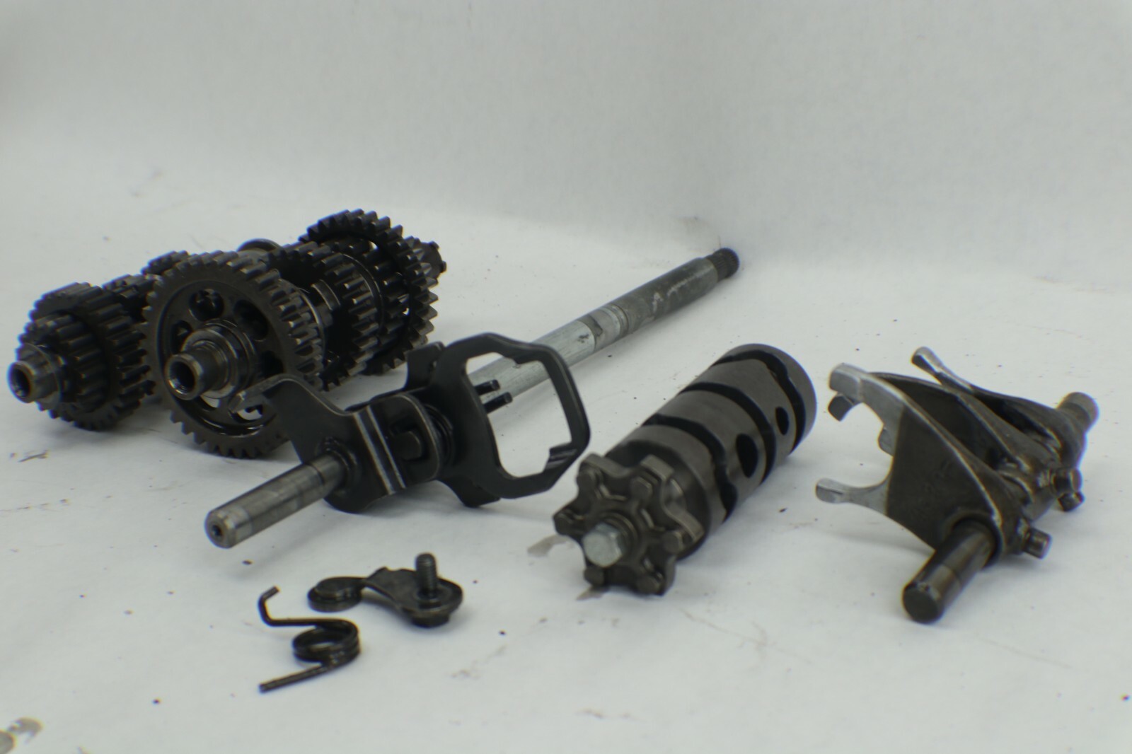 1983 Honda ATC 185S transmission gears and guts shifter rod assembly - Image 5