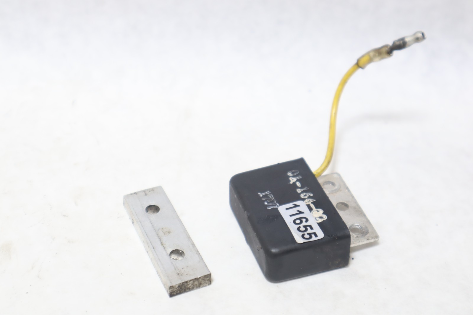 1991 92 Polaris Indy 340 Oem Voltage Regulator 2203873