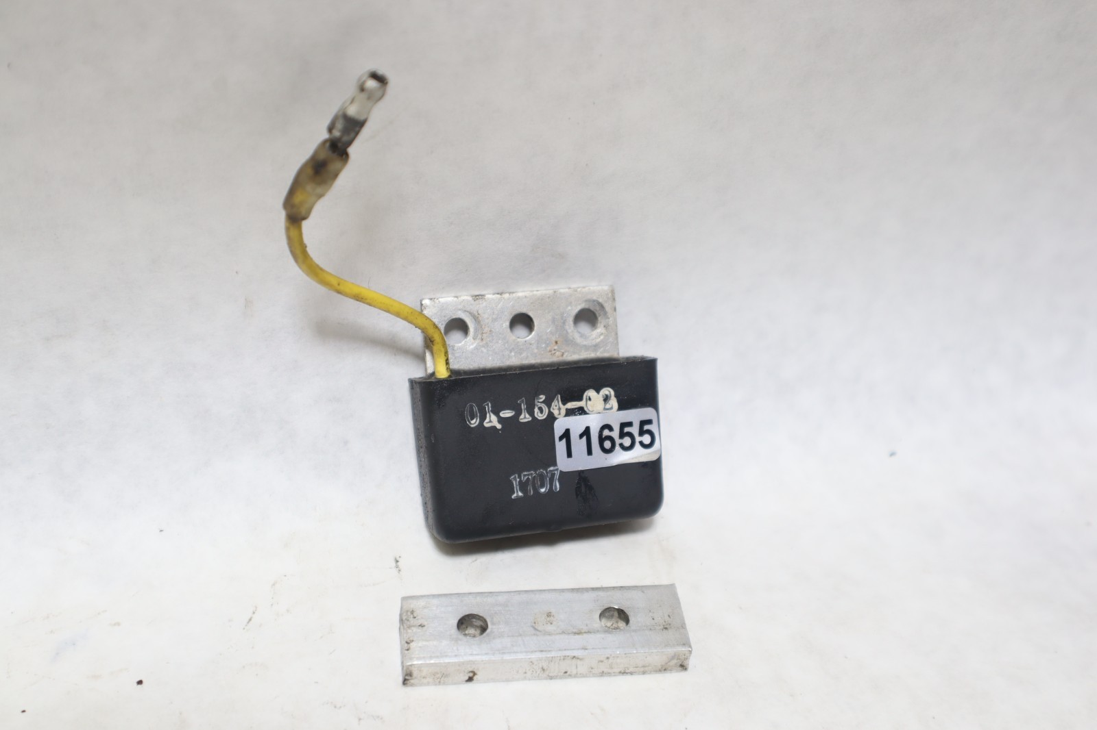 1991 92 Polaris Indy 340 Oem Voltage Regulator 2203873 - Image 2
