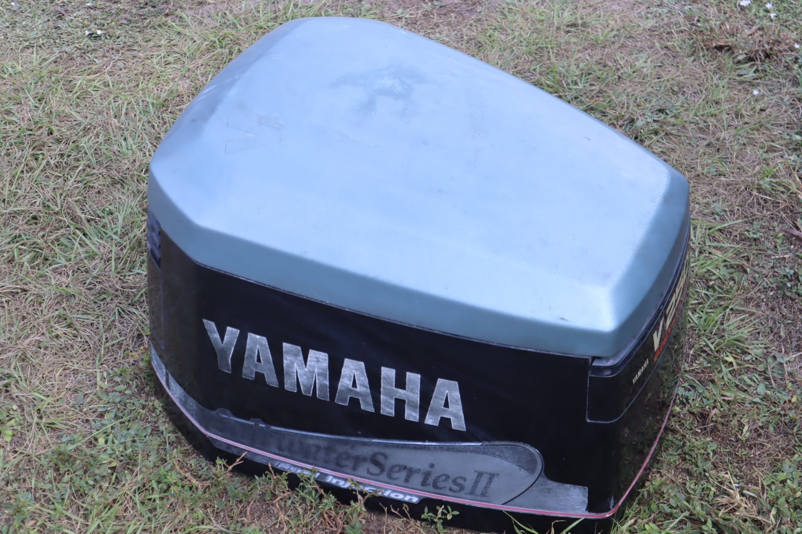 250 225 hp Yamaha OX66 65L-42610-V1-4D TOP COWLING ASSY two stroke
