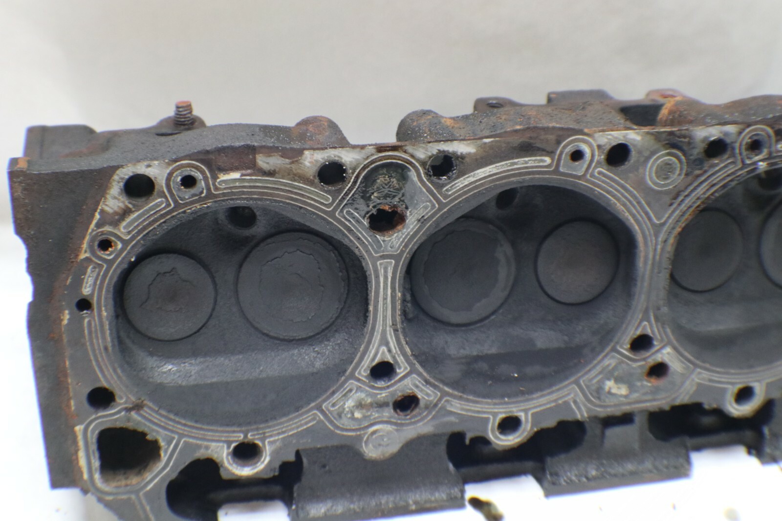 M-Series RB 413 Dodge Motorhome Big Block Cylinder Heads Casting 2899943 - Image 10
