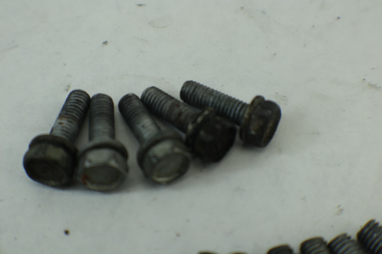 1985 1987Yamaha 9.9 15 HP Outboard Hardware Nuts and bolts - Image 6