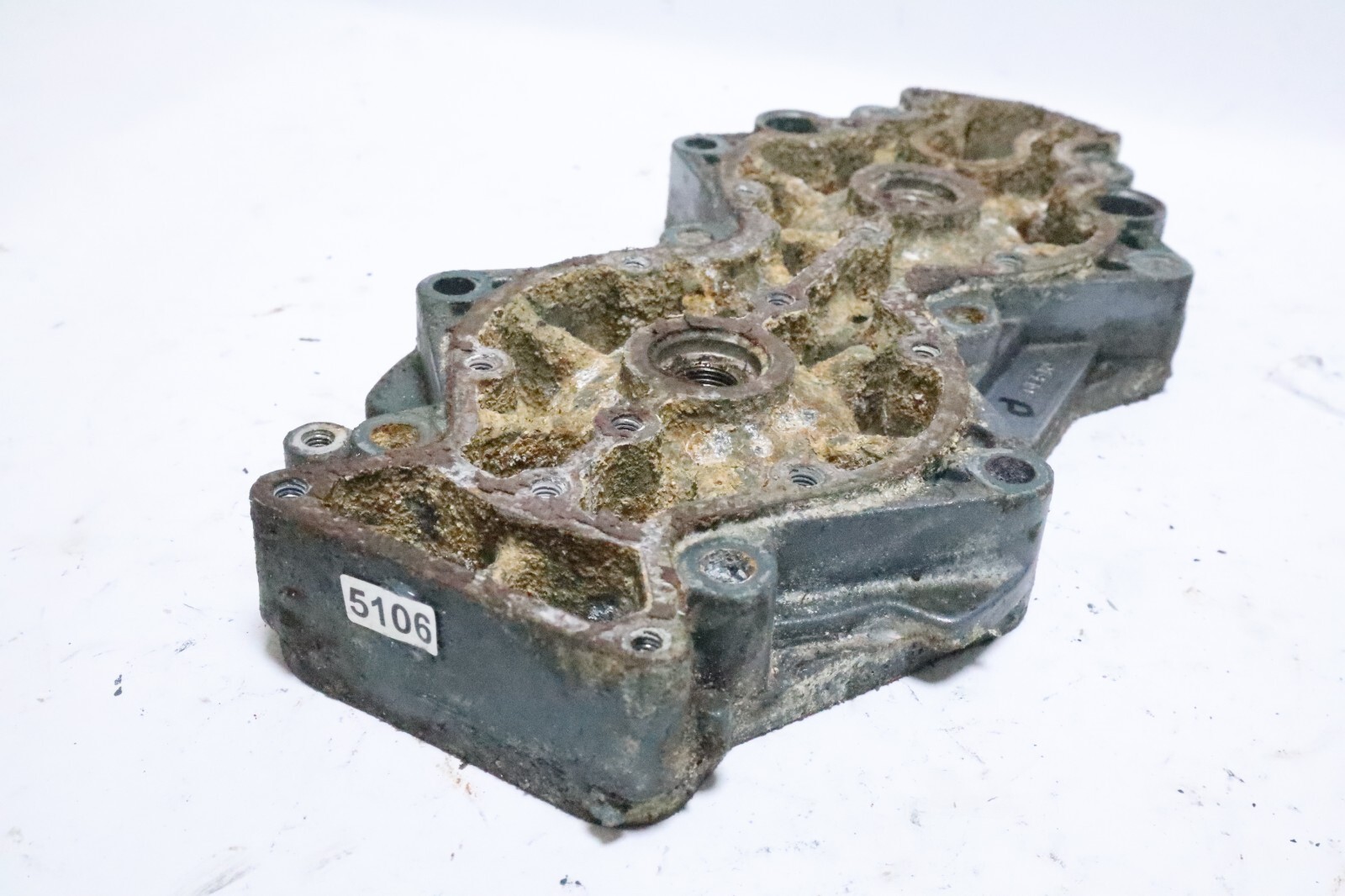 Yamaha Outboard 115hp 2-stroke Cylinder Head Part #6E5-11111-10-94 - Image 6