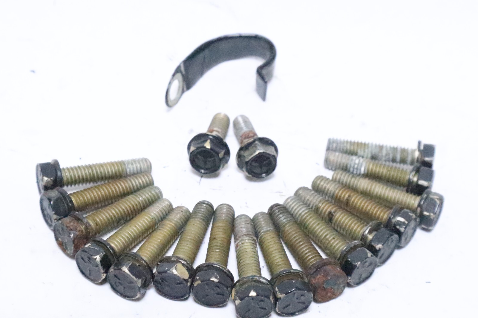 855288 EXHAUST PLATE cover Head bolts, Mercury 135 150 hp 150XL Optimax - Image 3