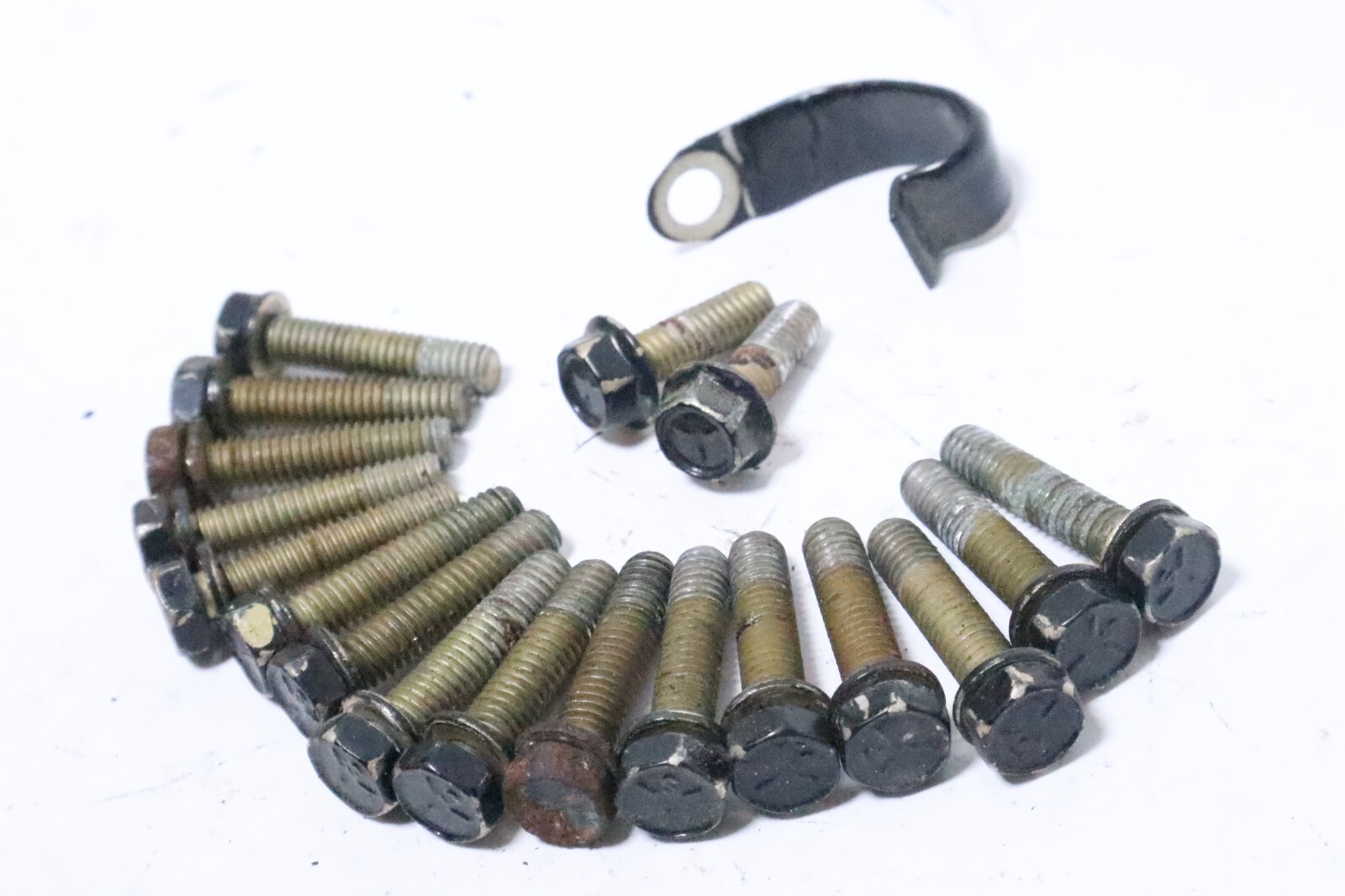 855288 EXHAUST PLATE cover Head bolts, Mercury 135 150 hp 150XL Optimax - Image 5
