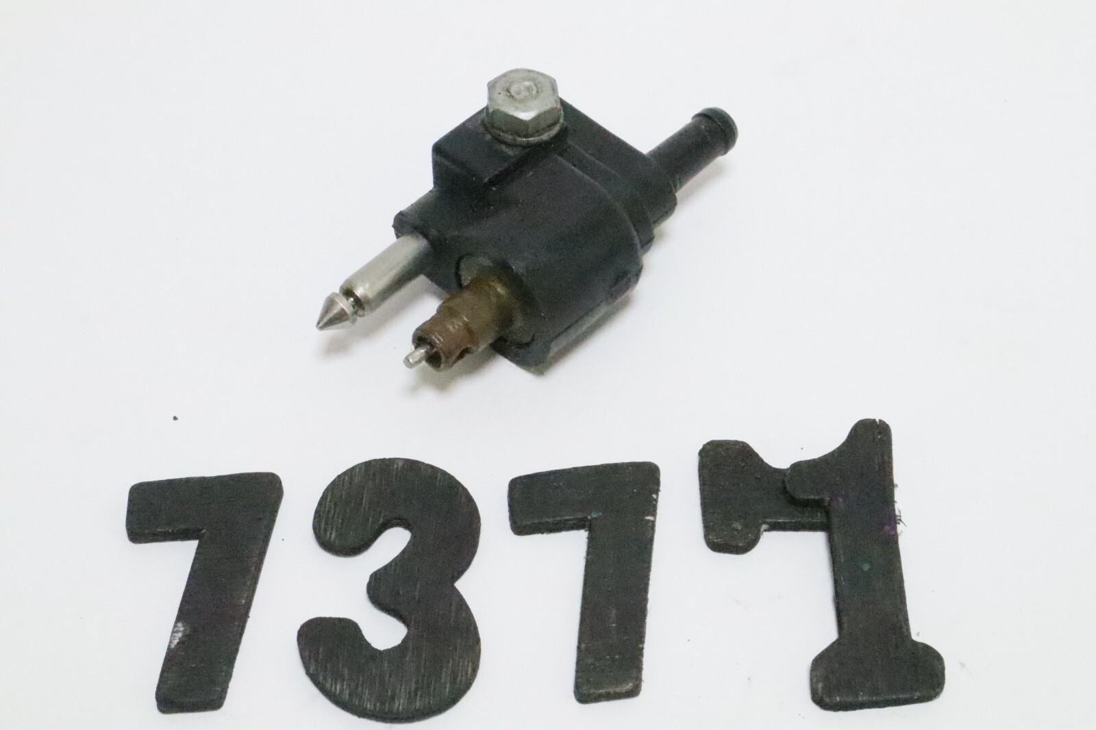 Yamaha Outboard Fuel Fitting Pipe Joint 6G1-24304-02-00 OEM 6G1-24304-10-00 - Image 2