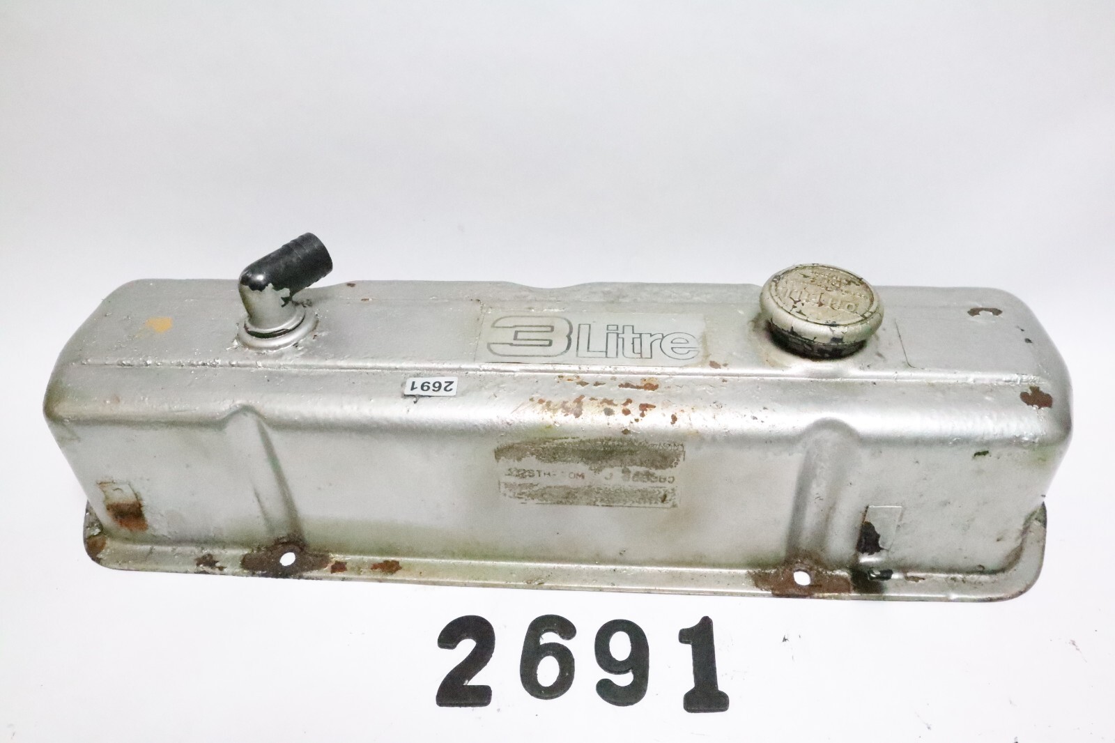 OMC Cobra GM 3.0L 4cyl 140hp Cylinder Head Valve Rocker Cover 980502 3853784 - Image 2