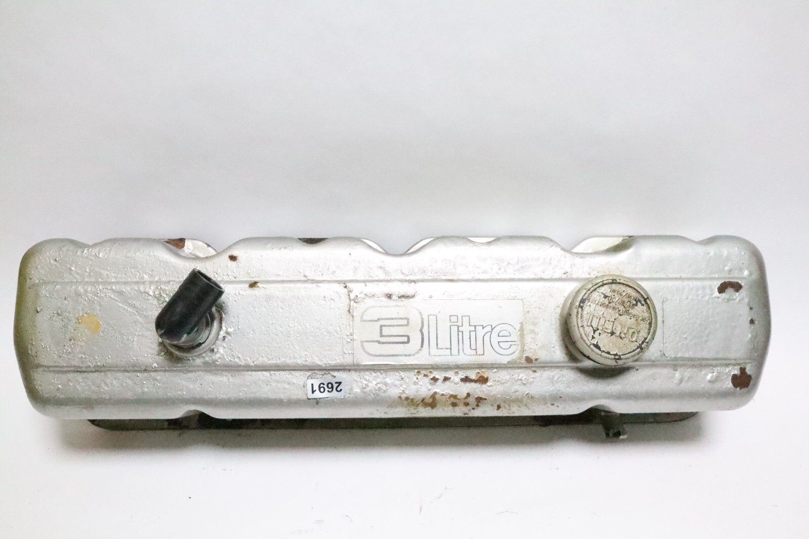 OMC Cobra GM 3.0L 4cyl 140hp Cylinder Head Valve Rocker Cover 980502 3853784 - Image 3