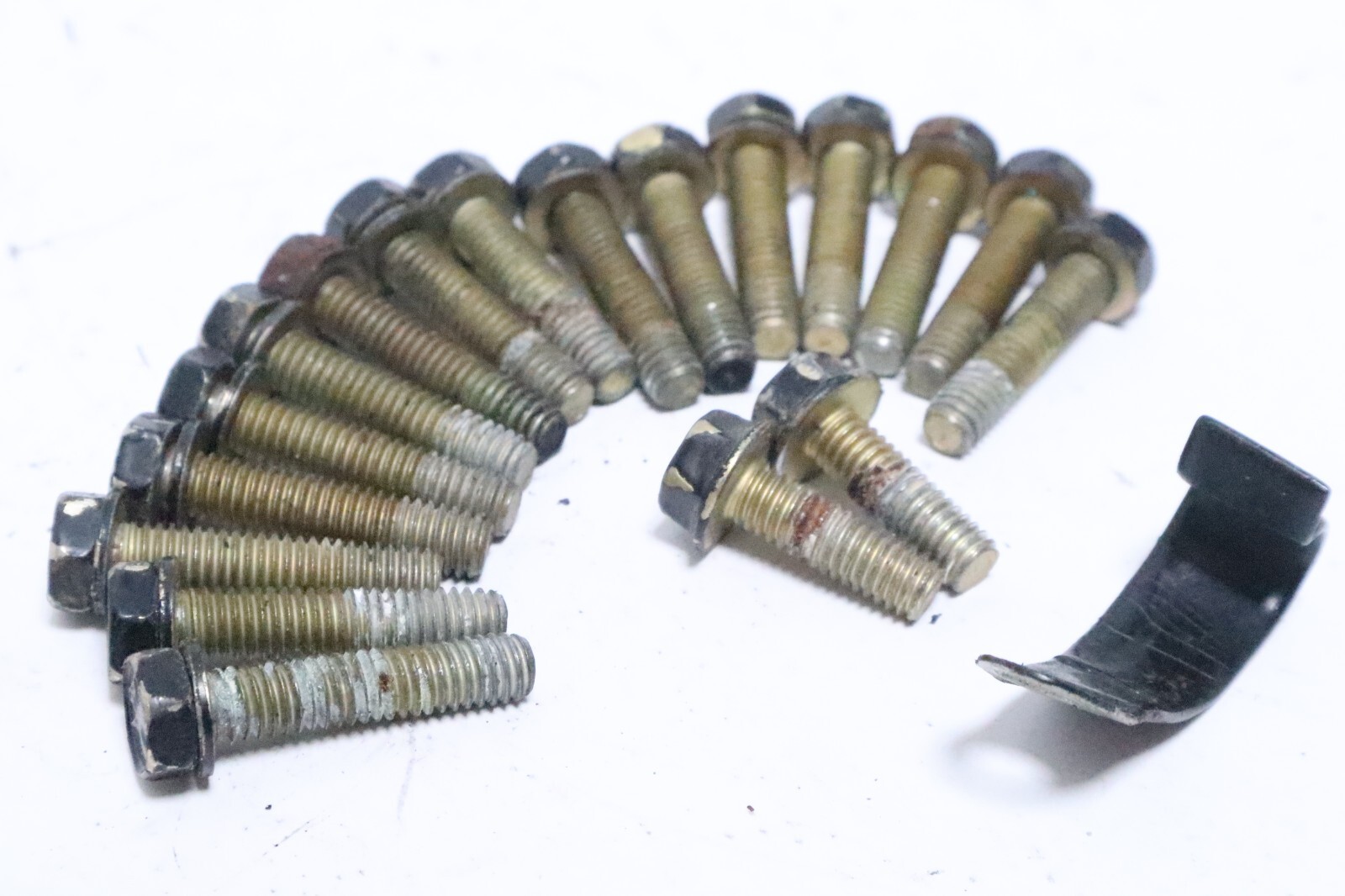 855288 EXHAUST PLATE cover Head bolts, Mercury 135 150 hp 150XL Optimax - Image 7