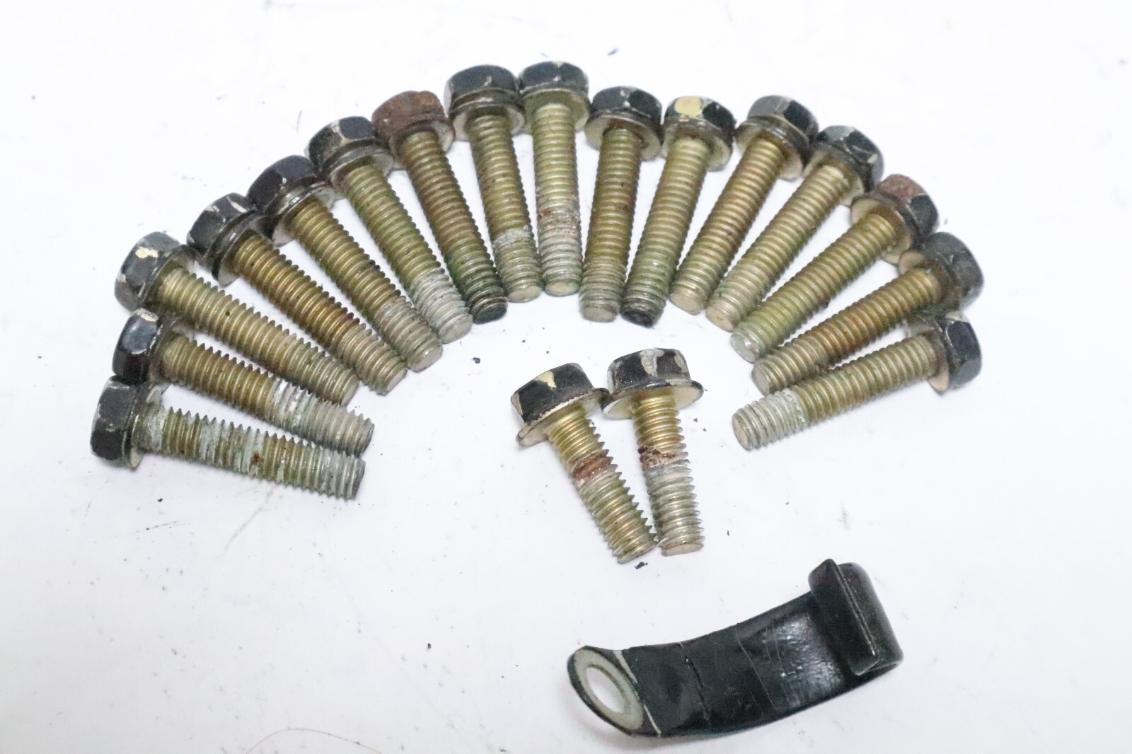 855288 EXHAUST PLATE cover Head bolts, Mercury 135 150 hp 150XL Optimax - Image 9