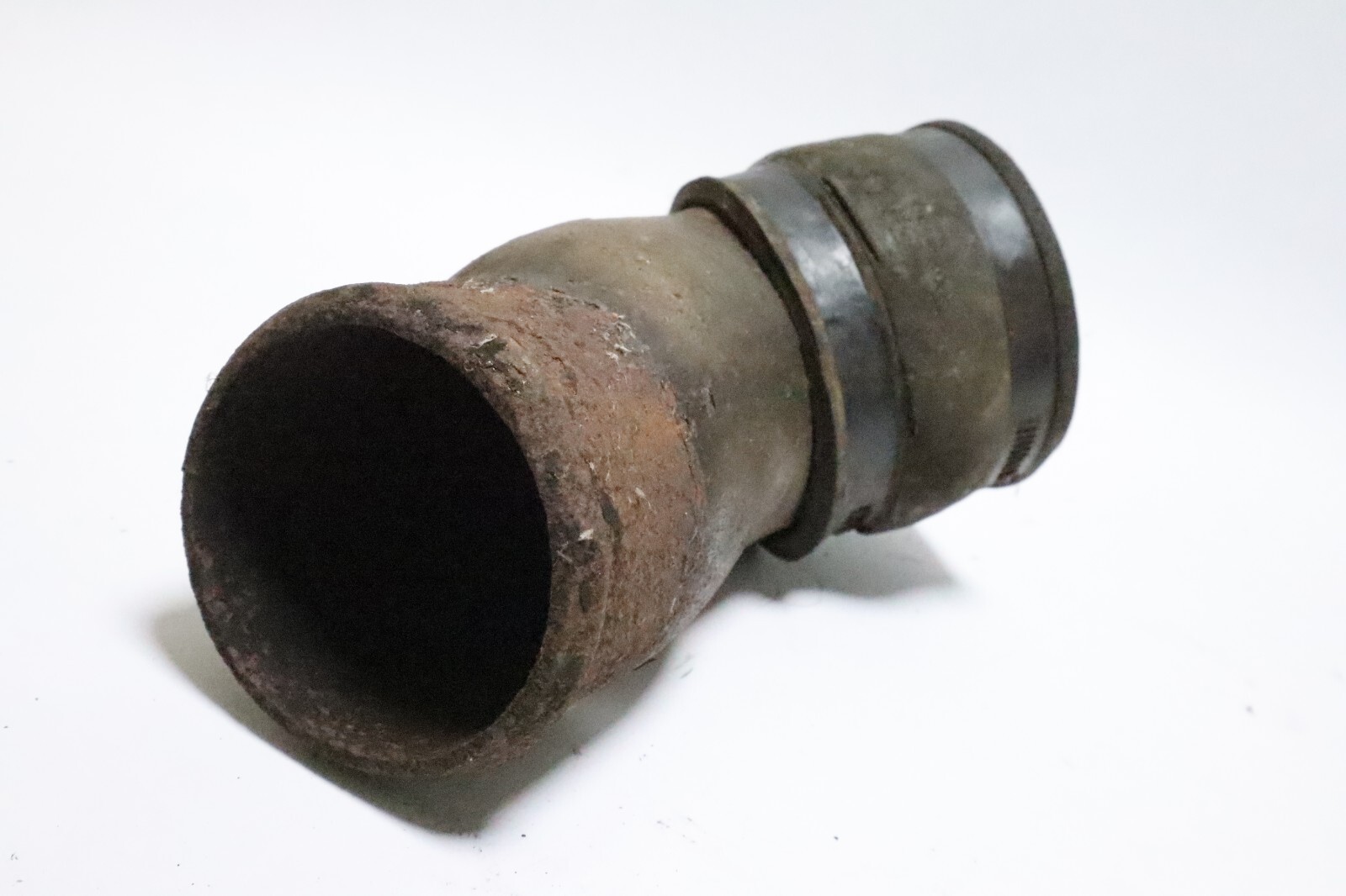 OMC Stringer 909369 0909369 Exhaust Elbow Tube 2.5L 3.0L 120hp 140hp 4cyl - Image 9