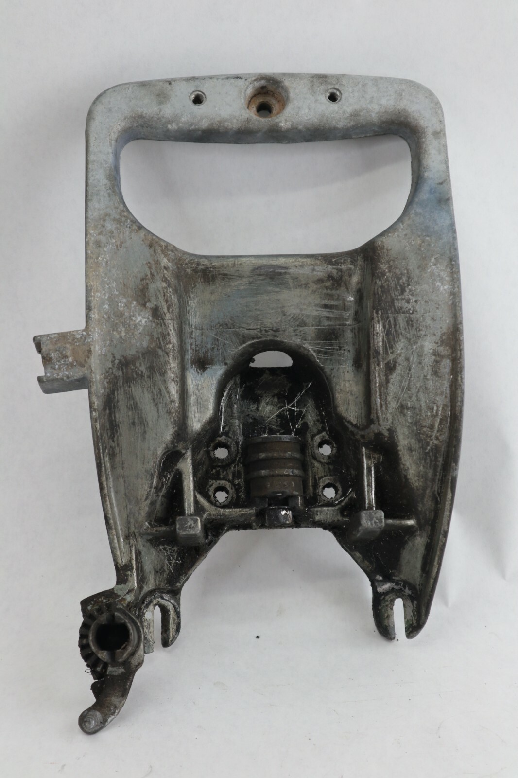 319915 Johnson Evinrude 25 35 HP Steering Bracket 326045 322884 OMC 1976-1983