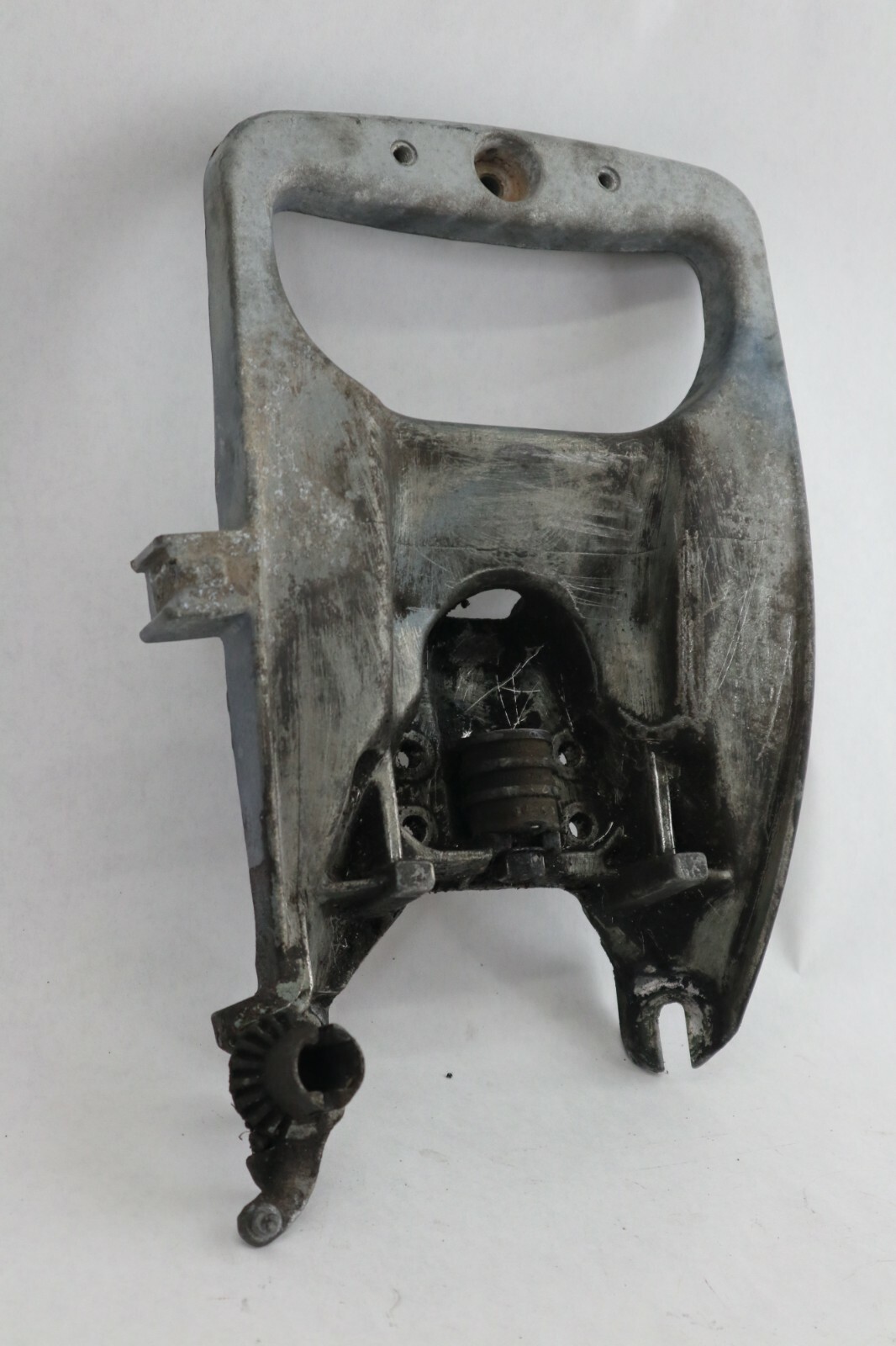 319915 Johnson Evinrude 25 35 HP Steering Bracket 326045 322884 OMC 1976-1983 - Image 2