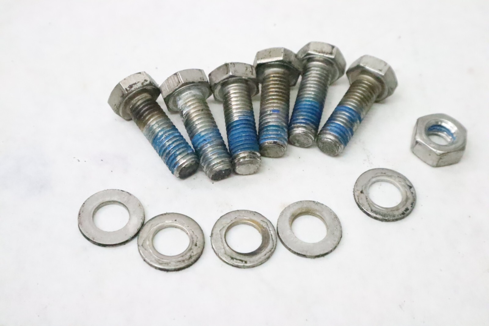 10-858771 Mercury2001-2001 75 90 hp 4 STROKE TRIM BOLTS Outboard screws (6) - Image 3