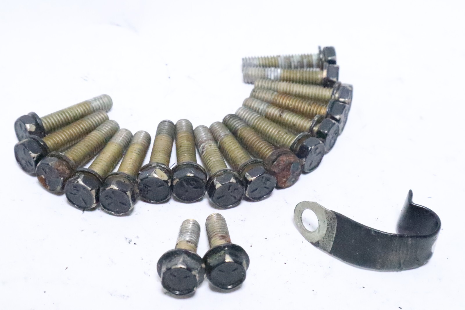 855288 EXHAUST PLATE cover Head bolts, Mercury 135 150 hp 150XL Optimax - Image 11